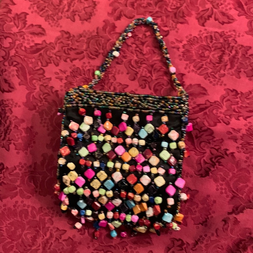 Beaded bags are trending !La Voila Vintage Beaded Purse is unique and beautiful